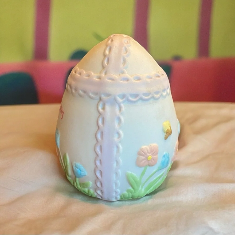 Ceramic Easter Egg by Russ - Picture 4 of 6